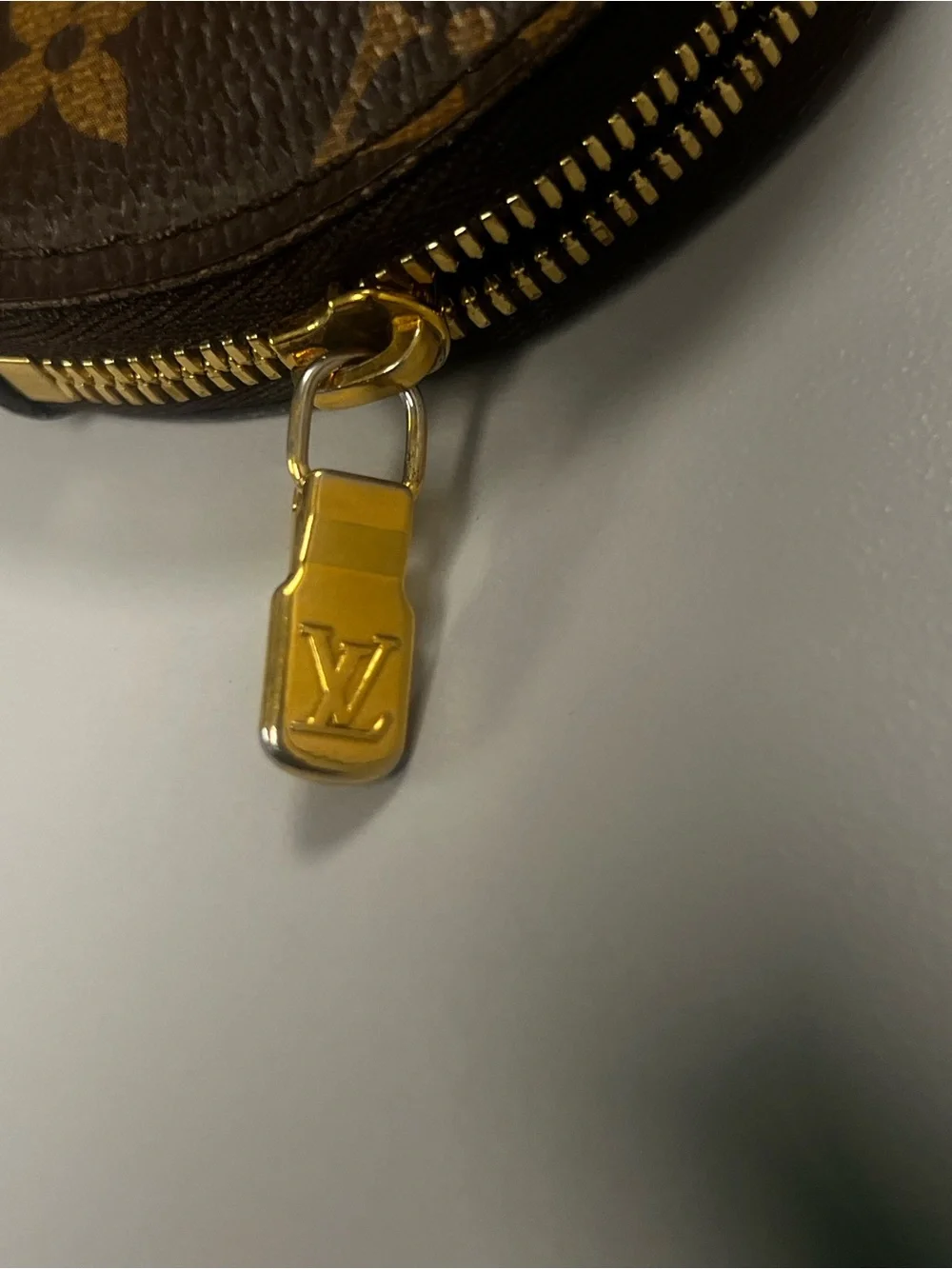 Louis Vuitton Monogram Round Coin Pouch - Brown & Gold